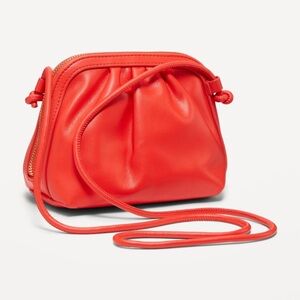 OLD NAVY Classic Crossbody Bag in Red